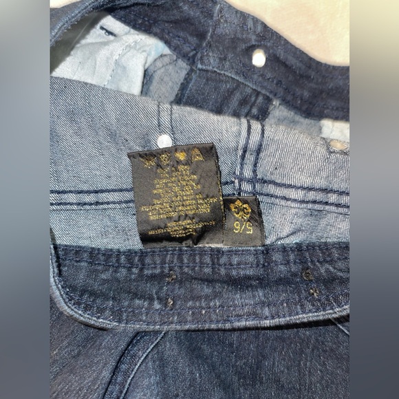 VITAGE DEREON SHORTS - Picture 2 of 4